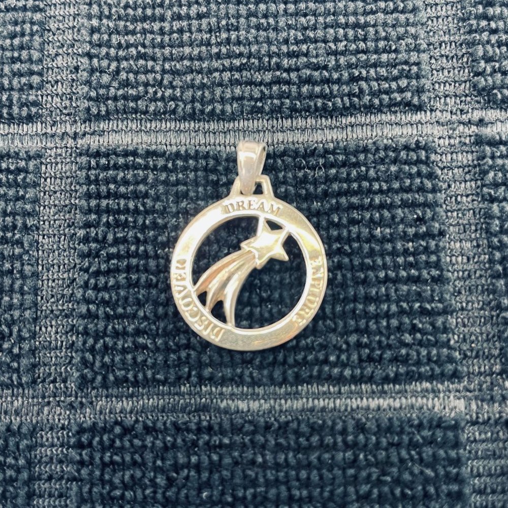 Vintage Inspirational Sterling Silver Shooting Star Pendant